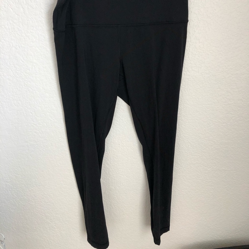 Lululemon black leggings